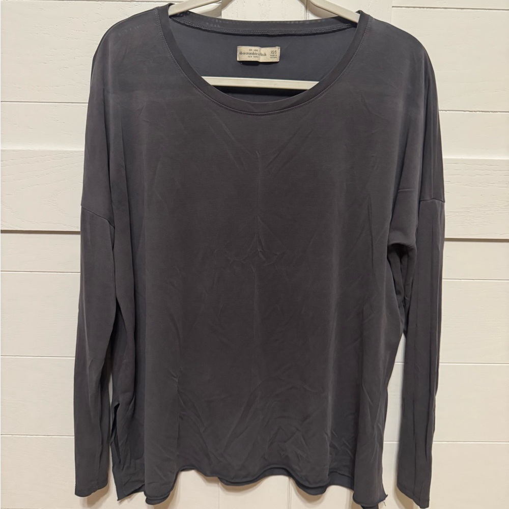 Abercrombie & Fitch Gray Long Sleeve Relaxed Tee